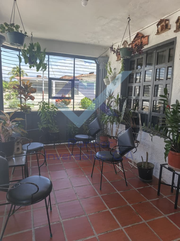 Casa en Venta en Guacara - Tesoro Del Indio (6H - 4B - 2PE)