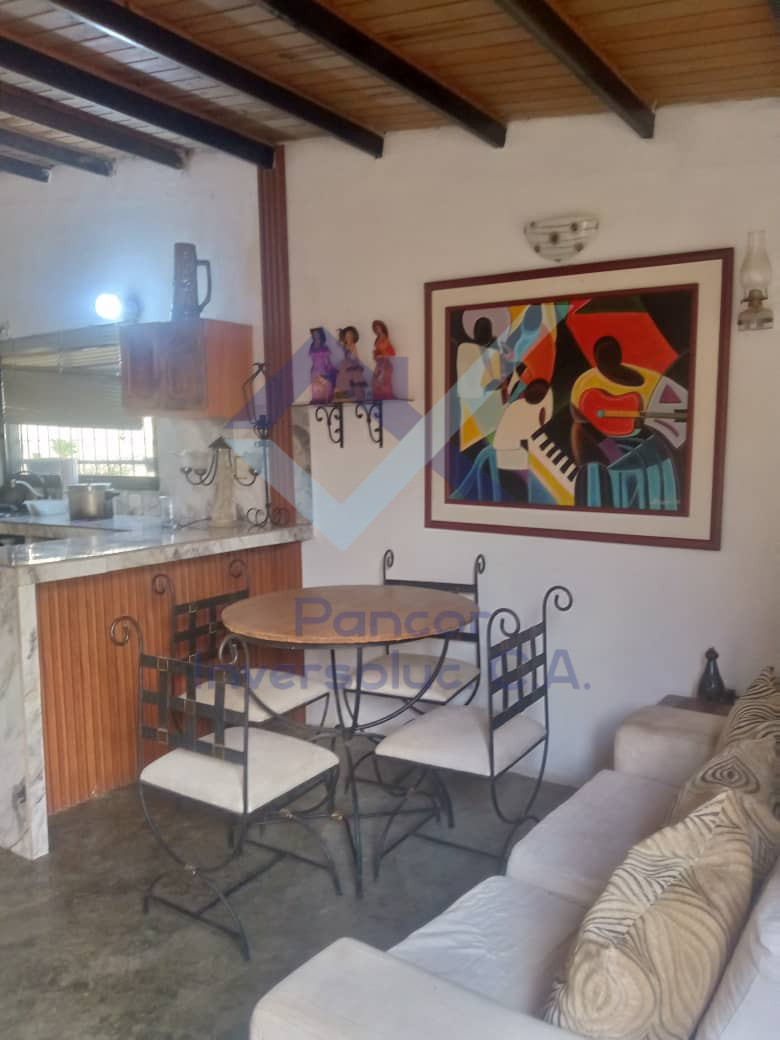 Casa en Venta en San Joaquin (2H - 2B - 2PE)