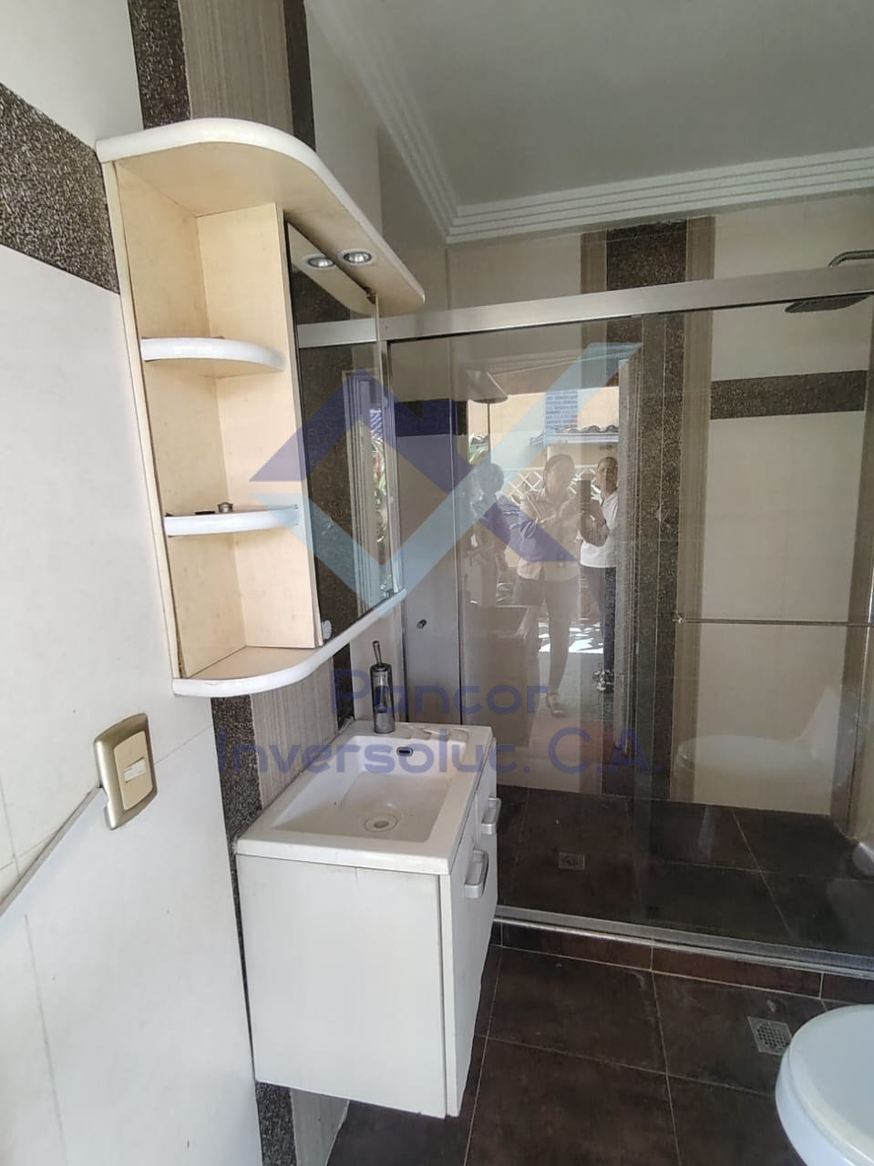 Casa en Venta en San Diego (4H - 5B - 4PE)