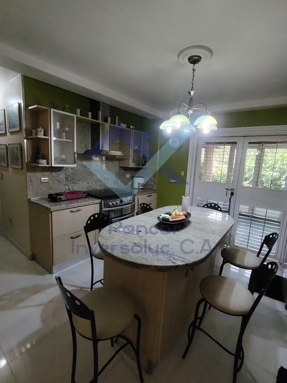 Casa en Venta en San Diego (4H - 5B - 4PE)