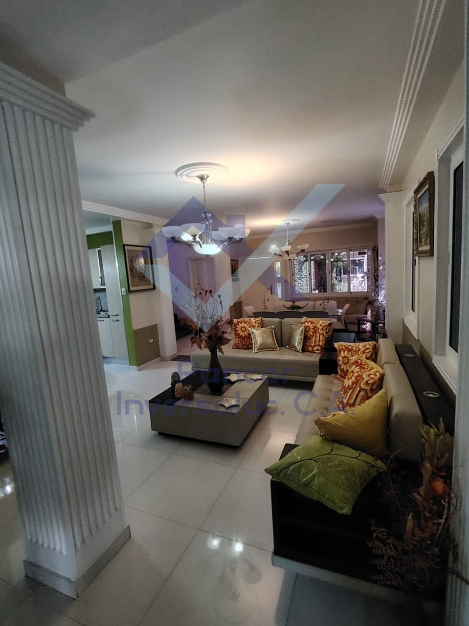 Casa en Venta en San Diego (4H - 5B - 4PE)