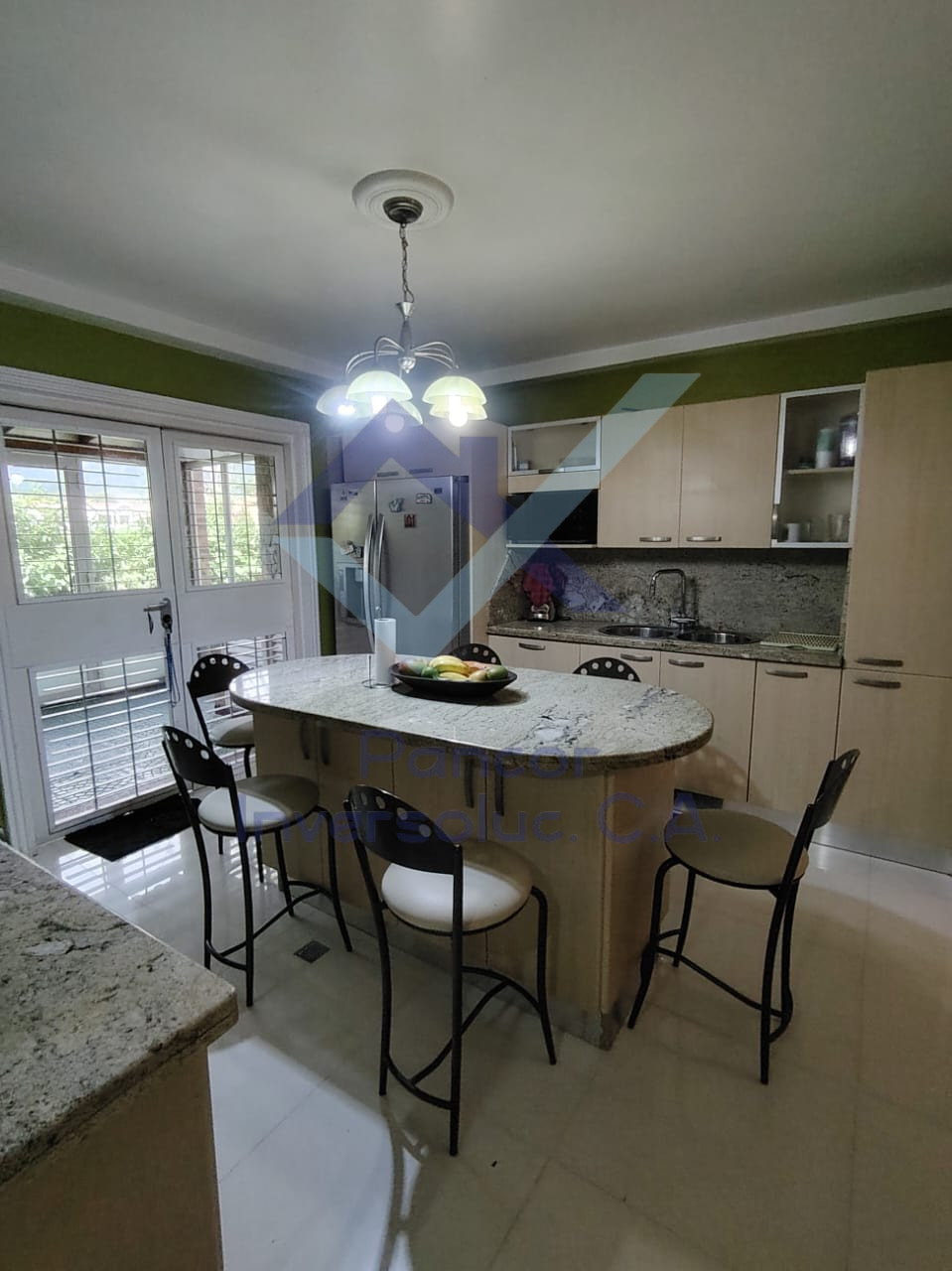 Casa en Venta en San Diego (4H - 5B - 4PE)
