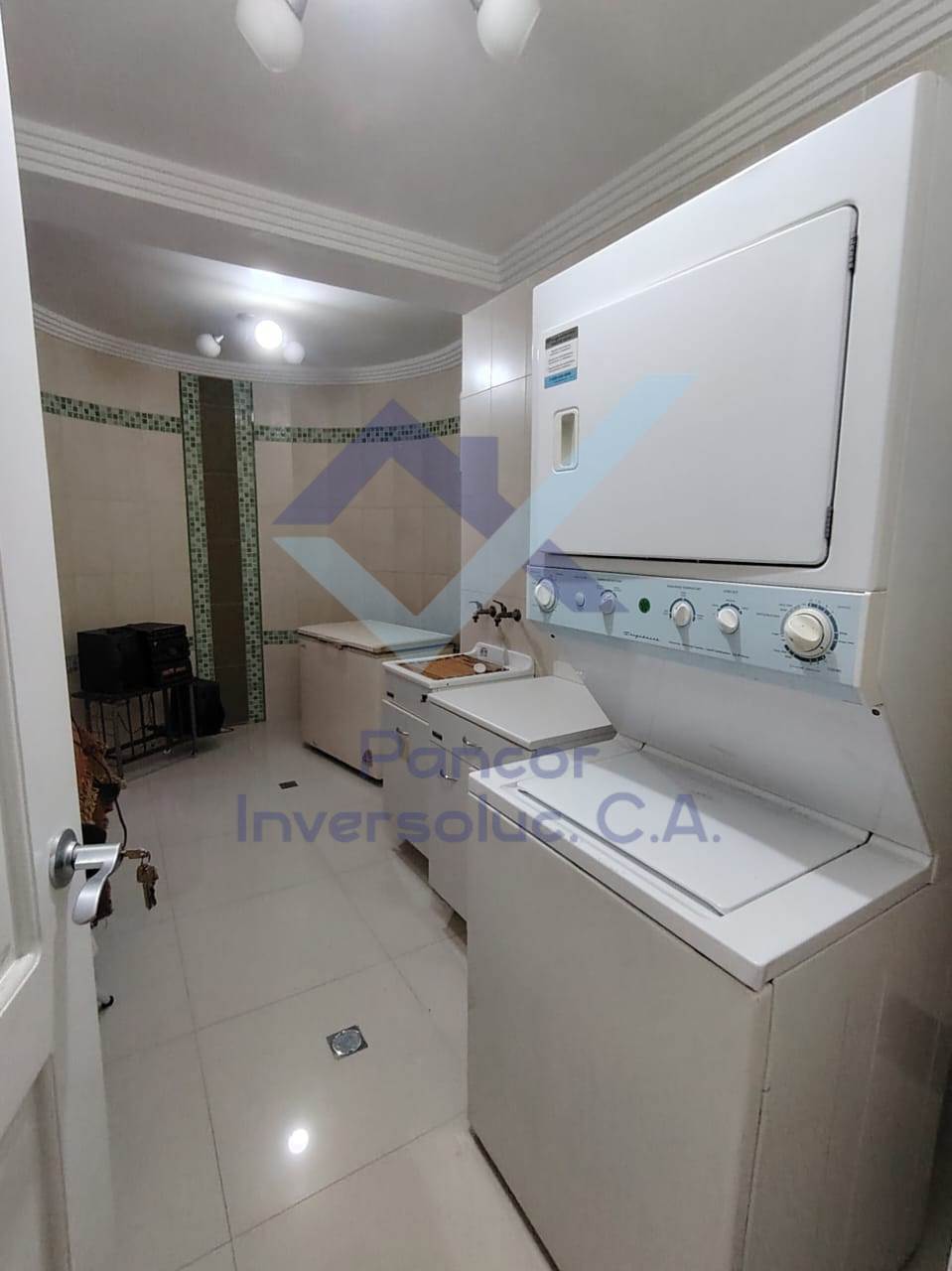 Casa en Venta en San Diego (4H - 5B - 4PE)