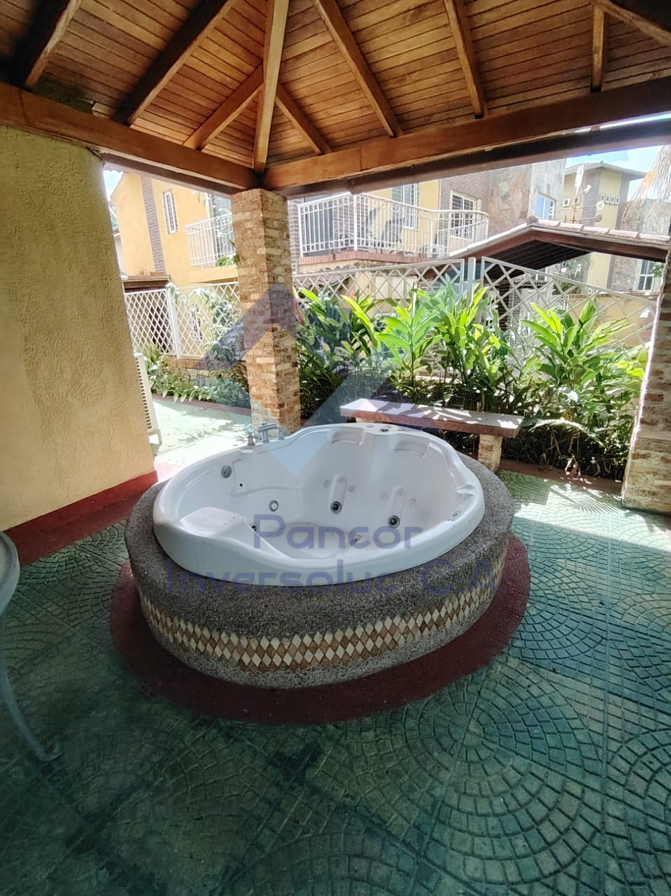 Casa en Venta en San Diego (4H - 5B - 4PE)