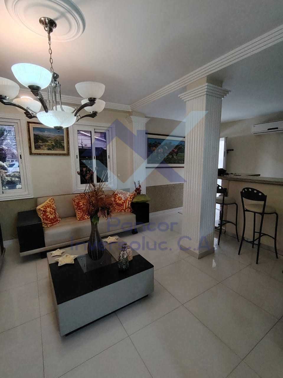 Casa en Venta en San Diego (4H - 5B - 4PE)