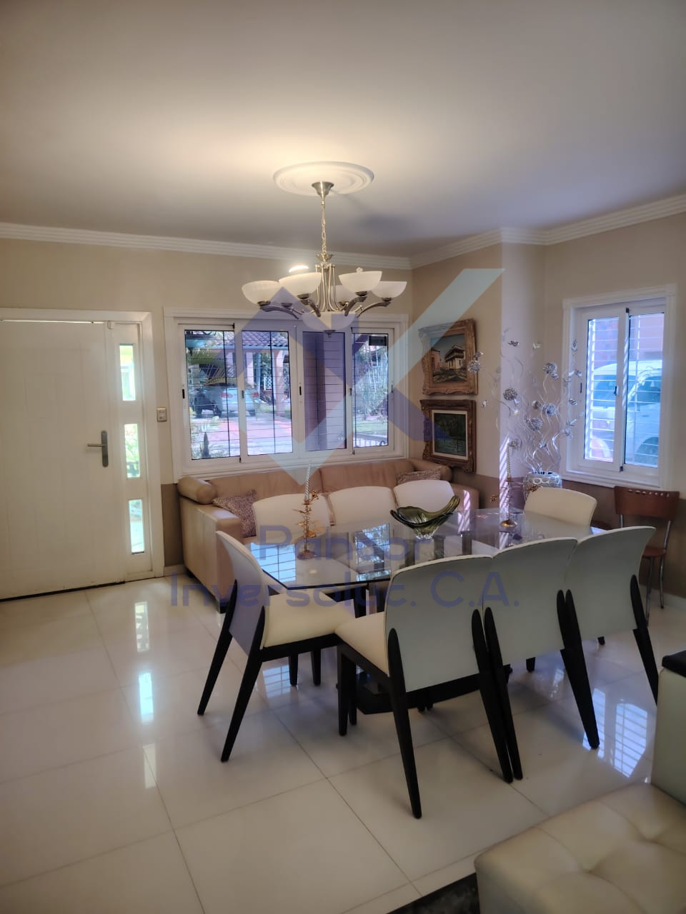 Casa en Venta en San Diego (4H - 5B - 4PE)
