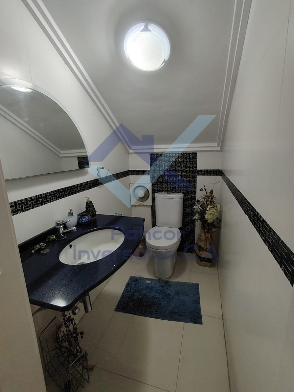 Casa en Venta en San Diego (4H - 5B - 4PE)