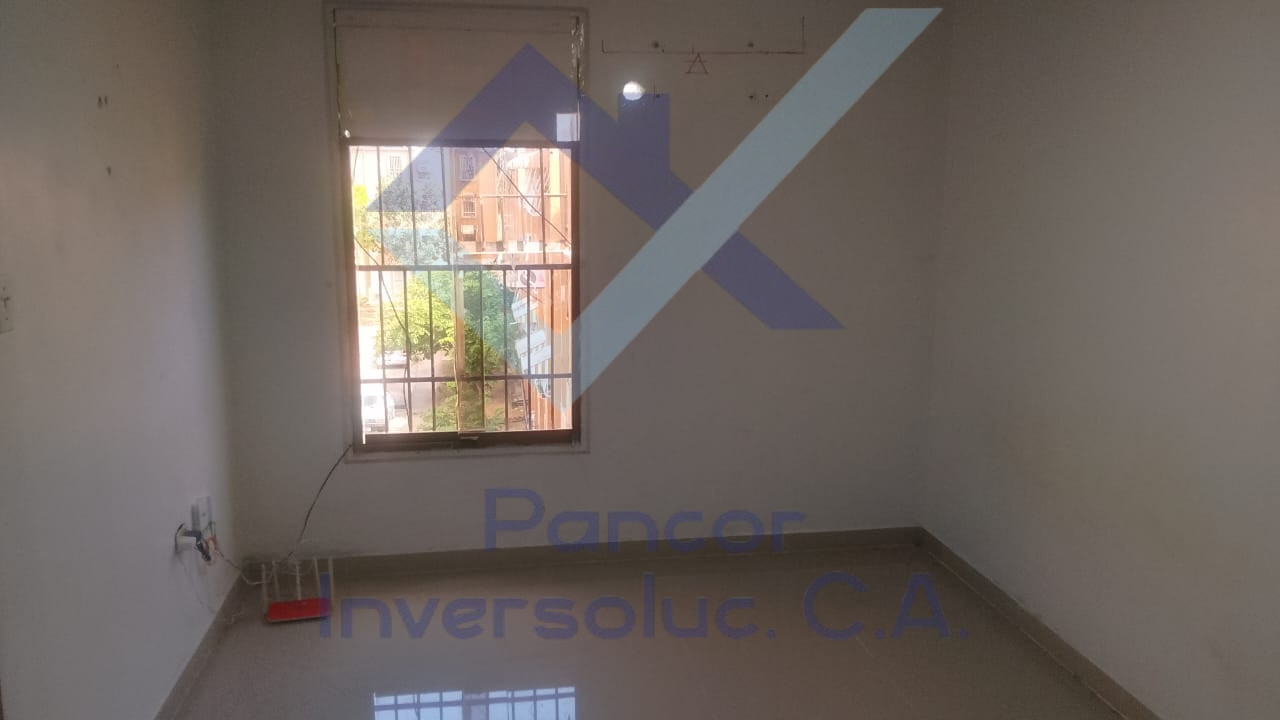 Apartamento en Venta en San Joaquin  (3H - 2B - 1PE)