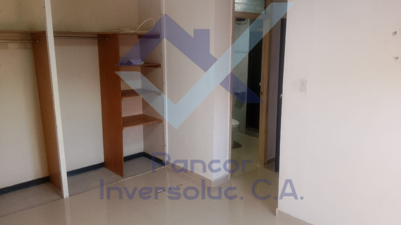 Apartamento en Venta en San Joaquin  (3H - 2B - 1PE)