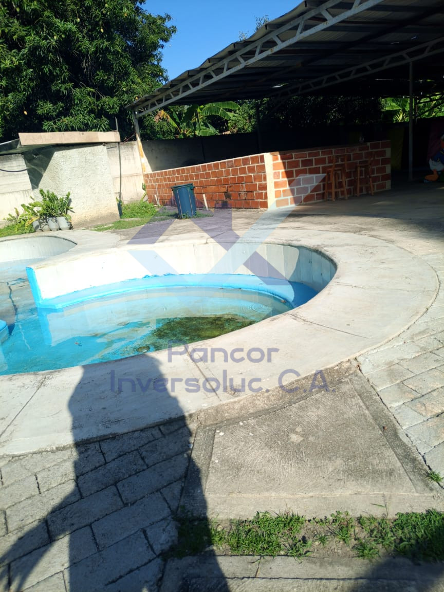 Finca en Venta en Guacara - Centro (7H - 5B - 20PE)