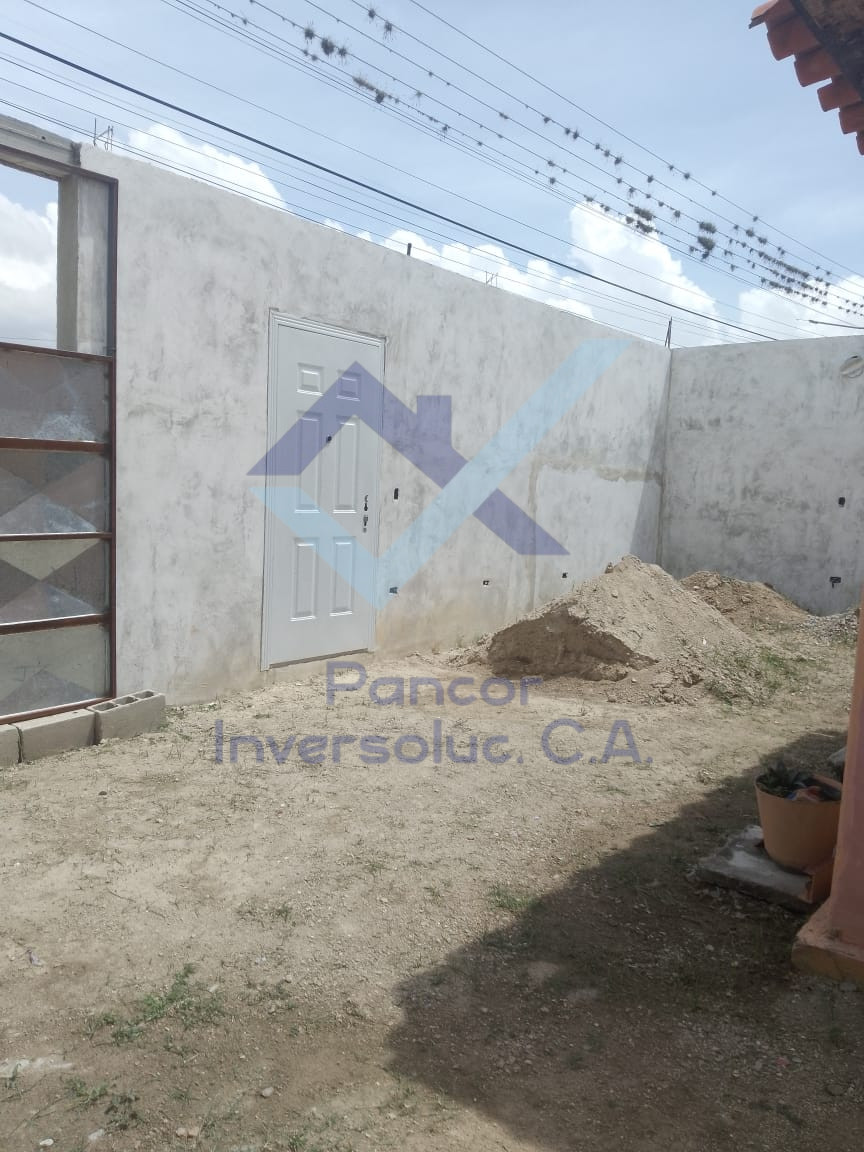 Casa en Venta en San Joaquin (2H - 1B - 3PE)