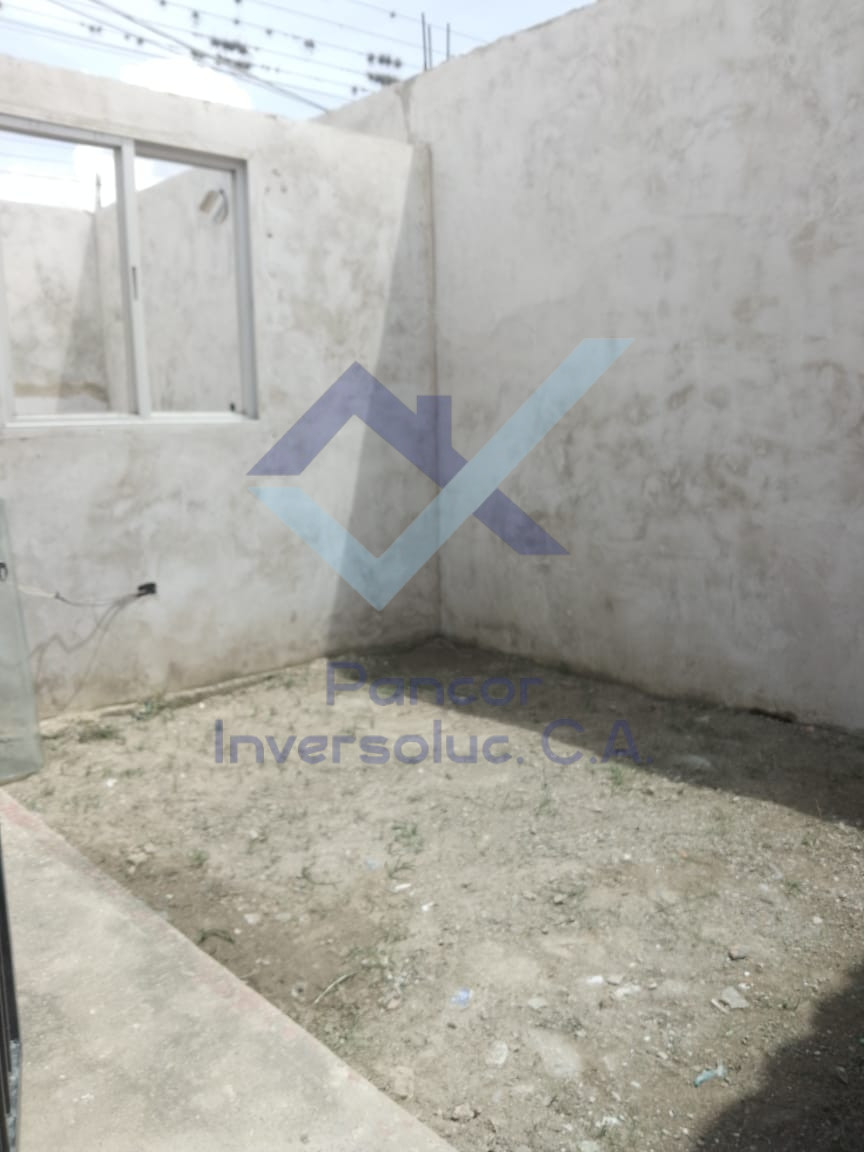 Casa en Venta en San Joaquin (2H - 1B - 3PE)