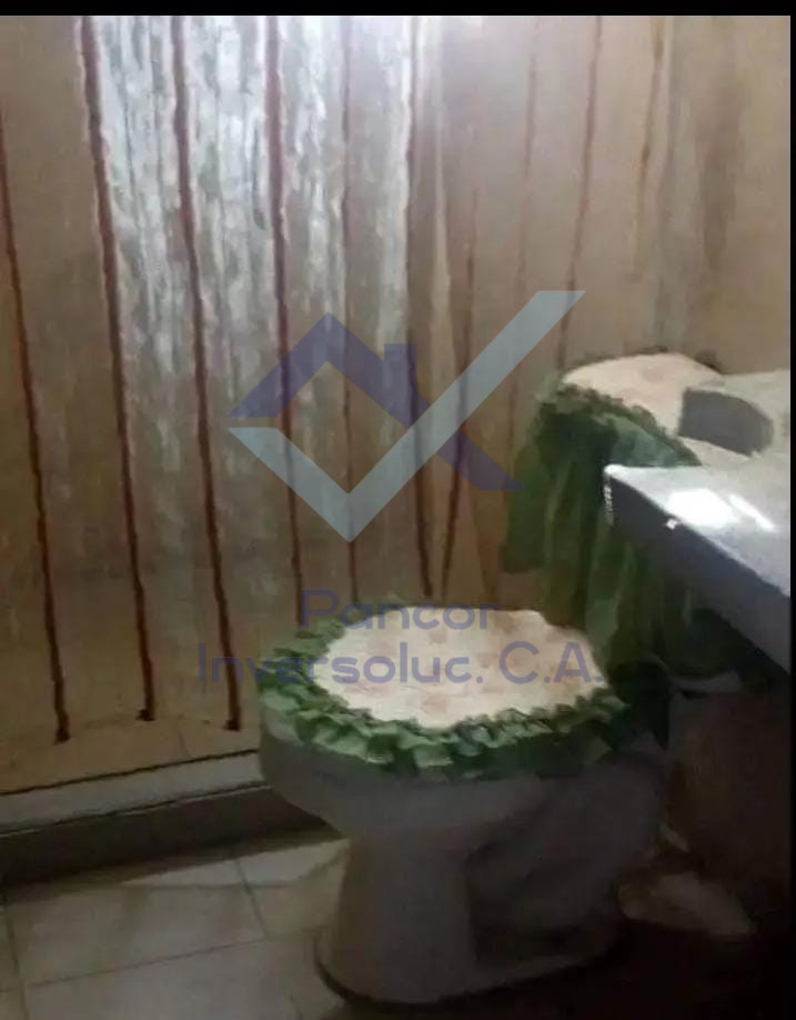 Casa en Venta en San Joaquin (2H - 1B - 3PE)