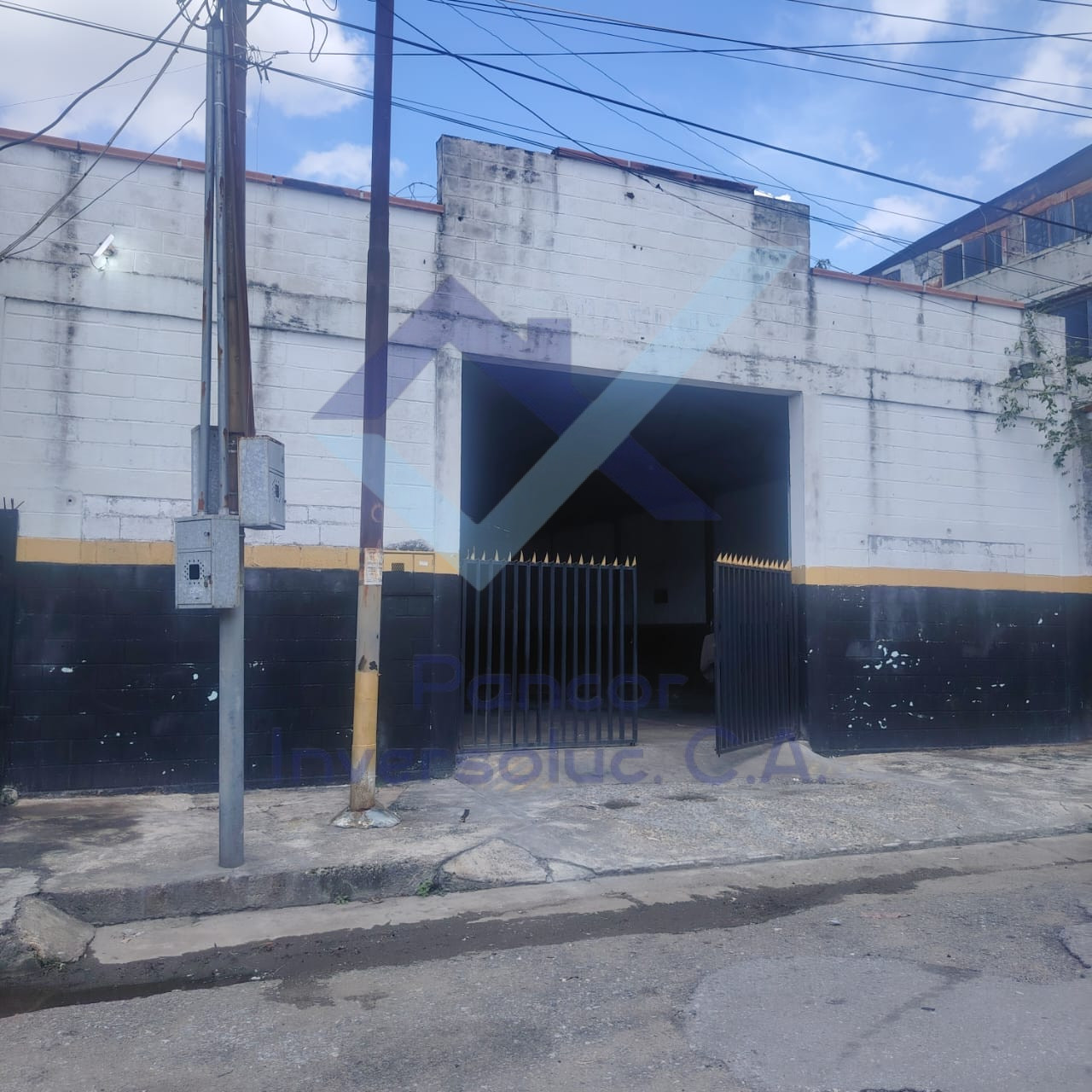 Galpon en Venta en Valencia (H - 1B - PE)
