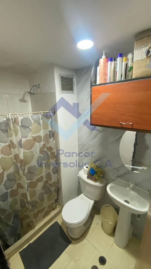 Apartamento en Venta en Los Guayos (3H - 2B - 1PE)