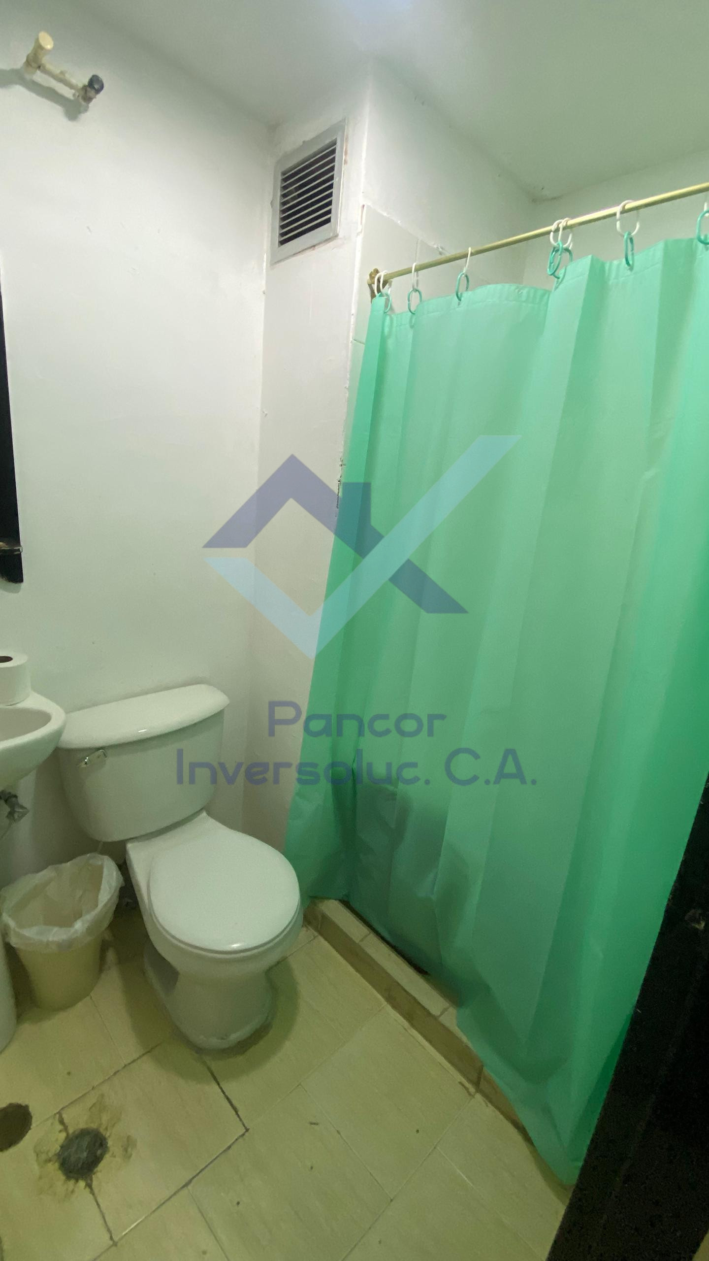 Apartamento en Venta en Los Guayos (3H - 2B - 1PE)