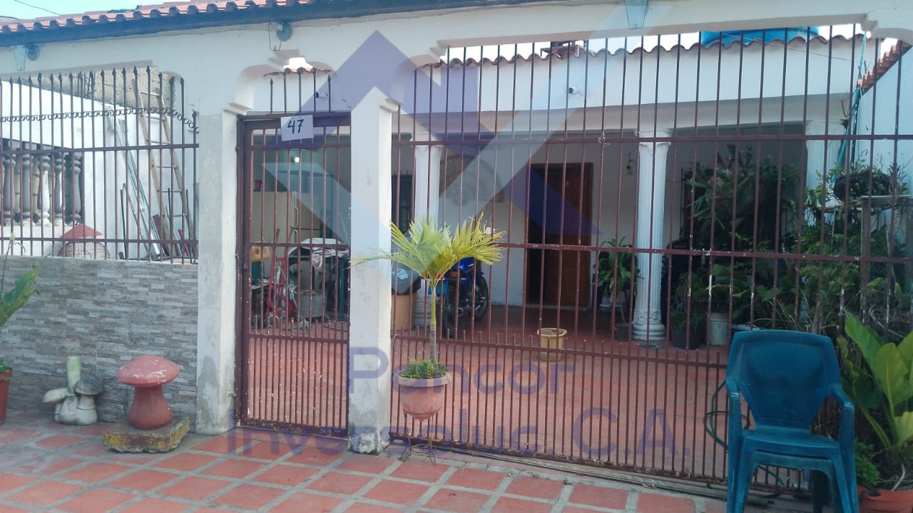 Casa en Venta en Guacara - El Saman (2H - 1B - 2PE)