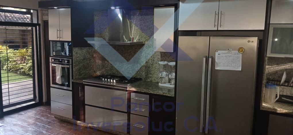 Casa en Venta en San Diego (4H - 4B - 5PE)