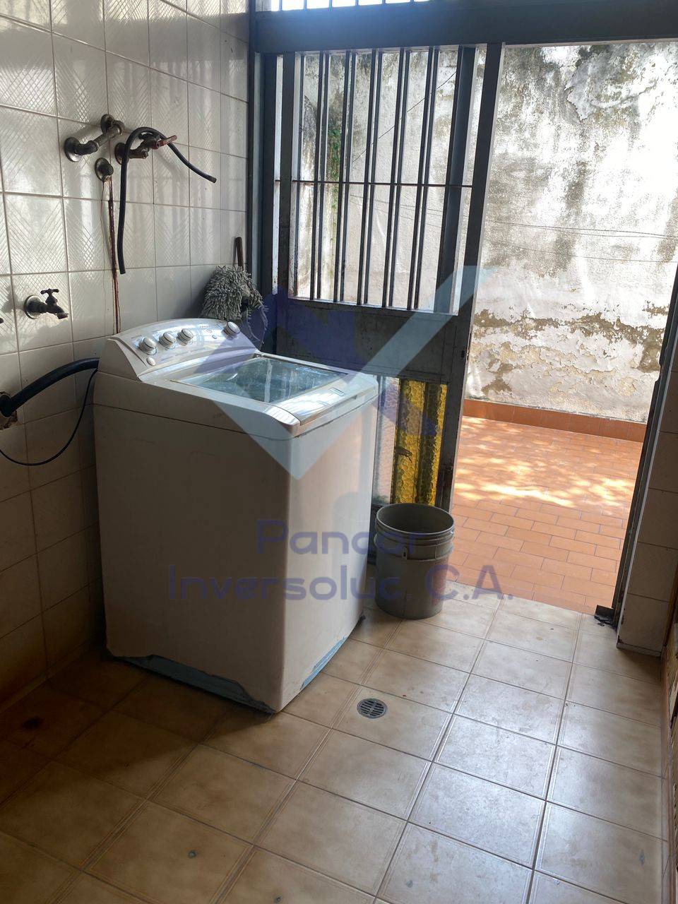 Casa en Venta en Valencia (4H - 4B - 4PE)