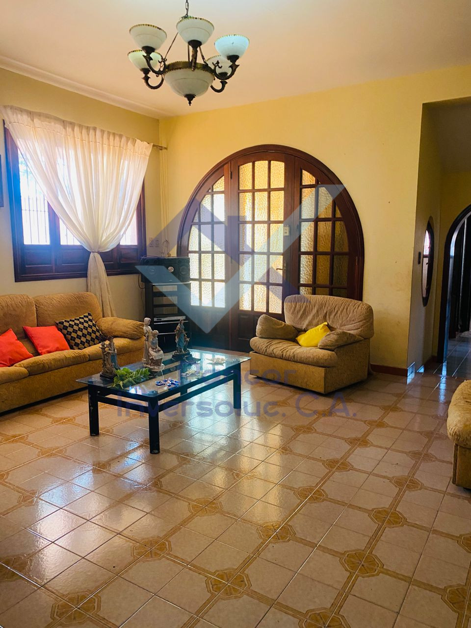 Casa en Venta en Valencia (4H - 4B - 4PE)