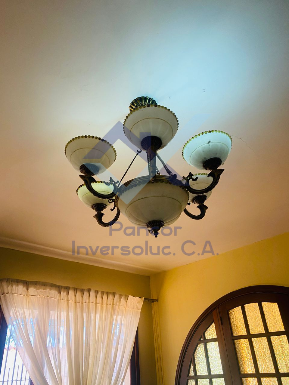 Casa en Venta en Valencia (4H - 4B - 4PE)