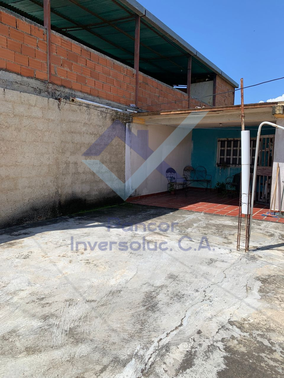 Casa en Venta en Guacara - Centro (5H - 2B - 2PE)