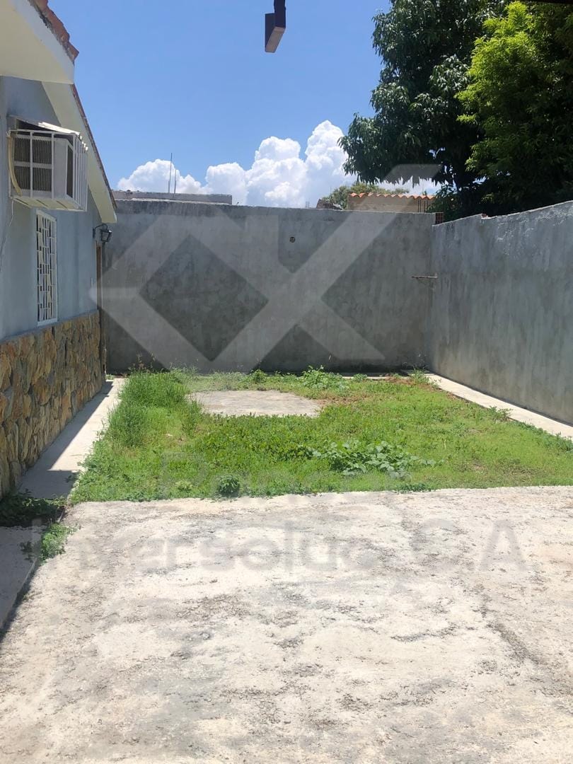 Casa en Venta en Guacara - Ciudad Alianza (4H - 3B - 2PE)
