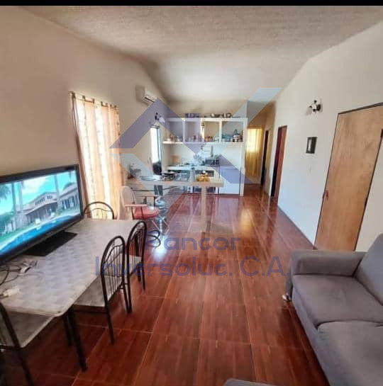 Casa en Venta en San Joaquin (2H - 1B - 2PE)