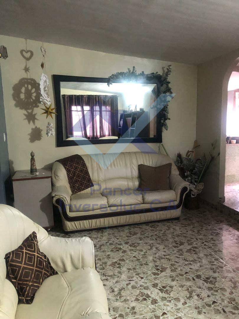 Casa en Venta en San Joaquin (3H - 2B - 2PE)