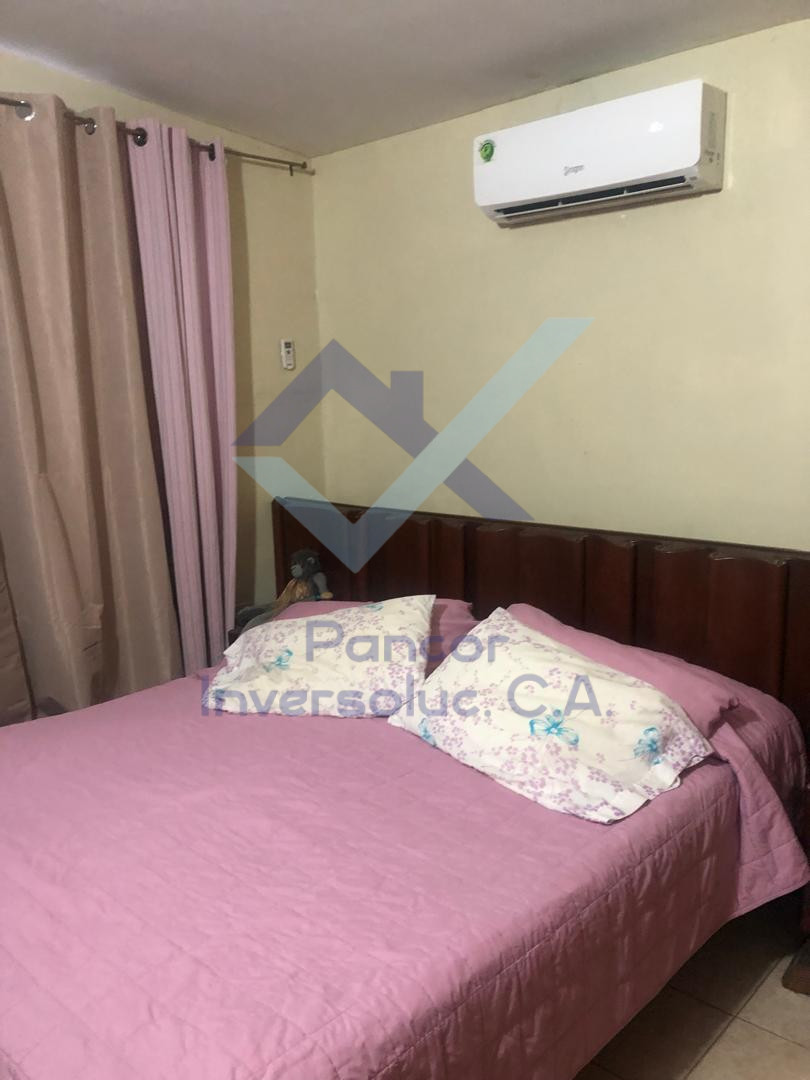Casa en Venta en San Joaquin (3H - 2B - 2PE)