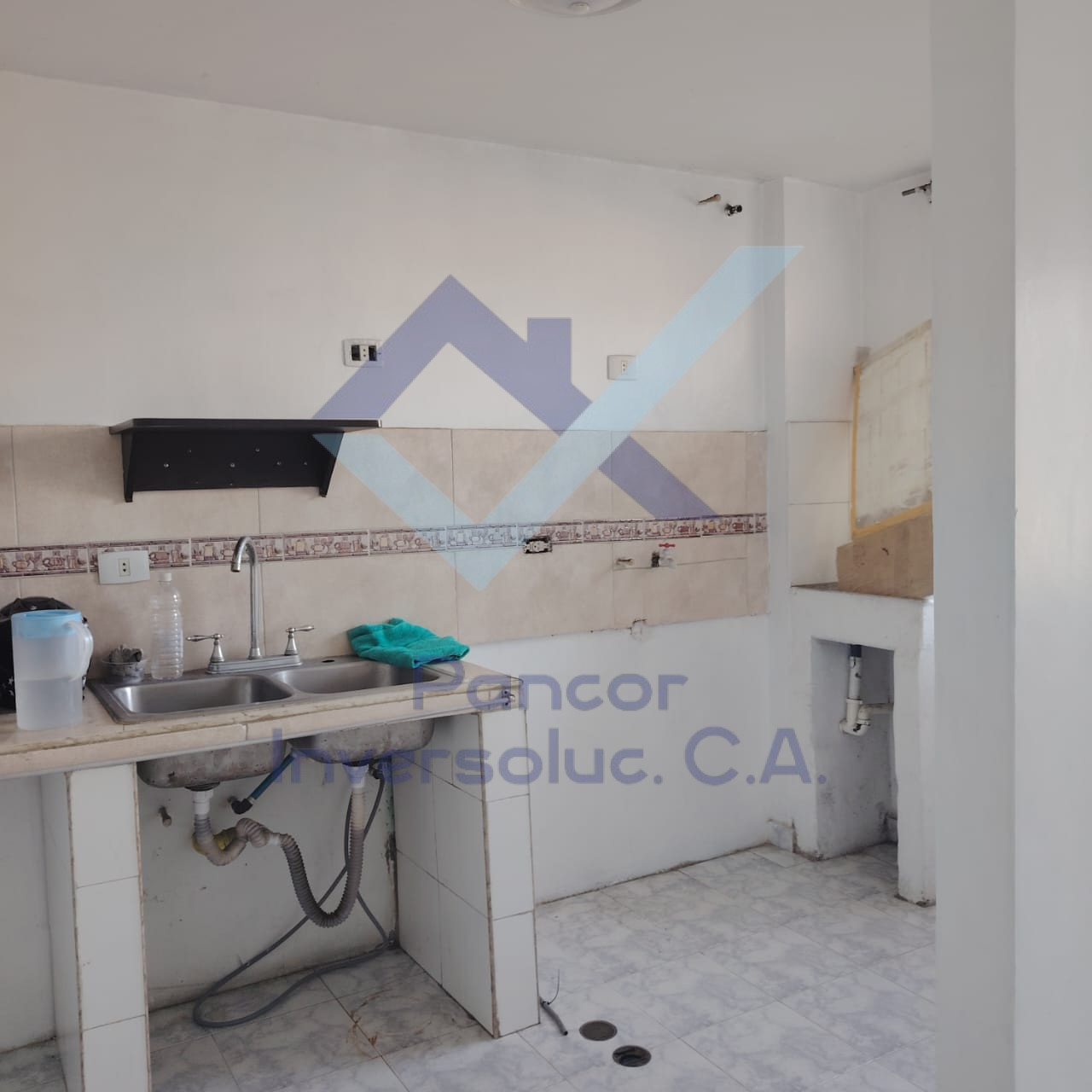 Apartamento en Alquiler en Los Guayos (3H - 1B - 2PE)