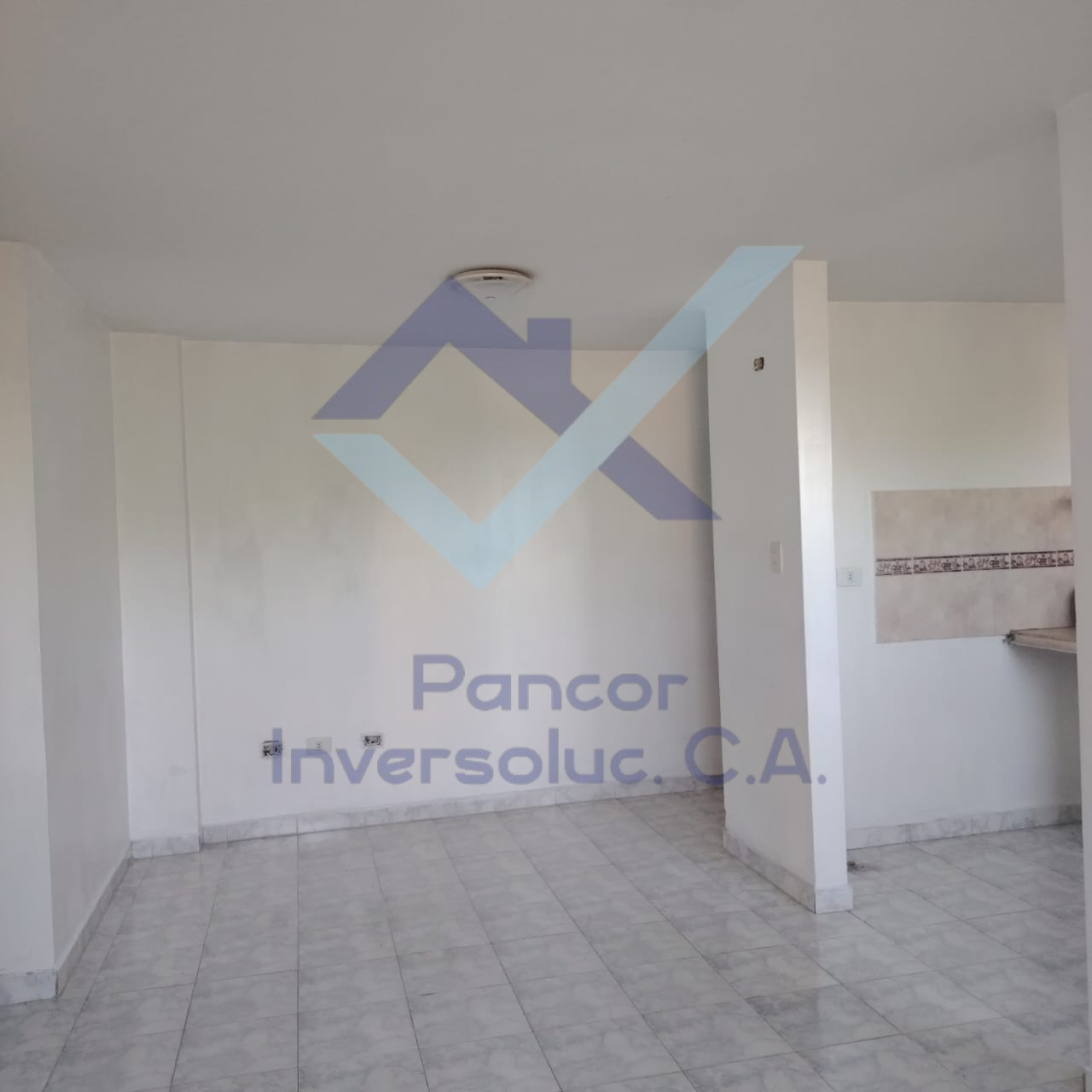 Apartamento en Alquiler en Los Guayos (3H - 1B - 2PE)