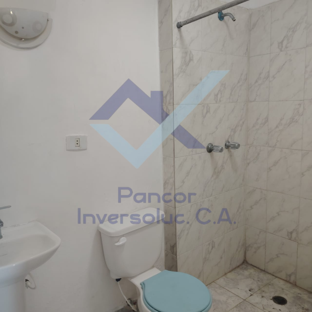 Apartamento en Alquiler en Los Guayos (3H - 1B - 2PE)