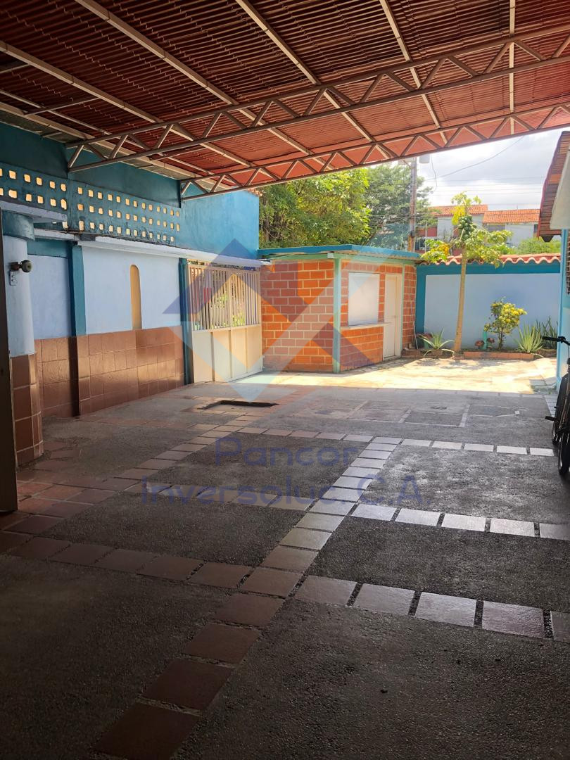 Edificación en Venta en Guacara - Ciudad Alianza (11H - 3B - PE)